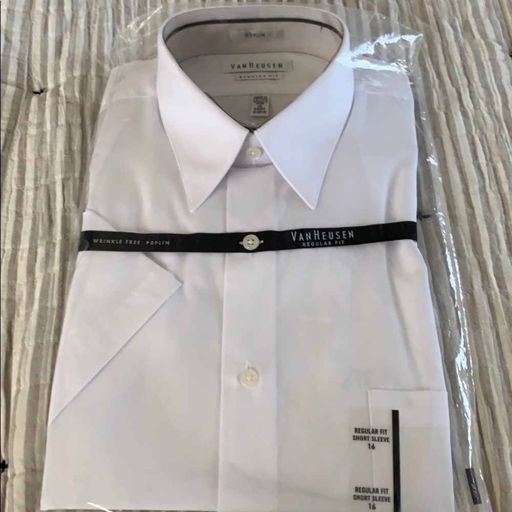 Van Heusen regular fit dress shirt NWT